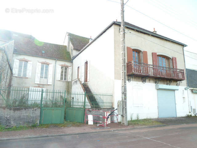 Maison à CHATILLON-EN-BAZOIS