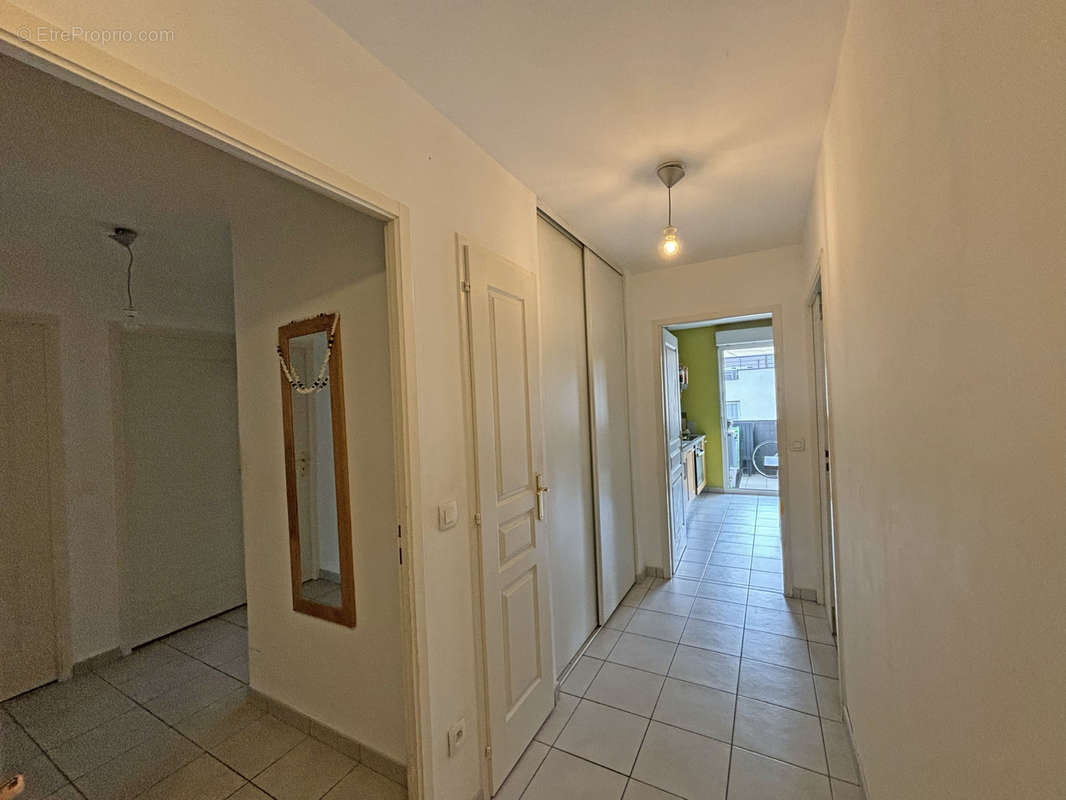 Appartement à PRINGY