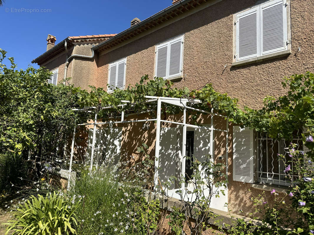 Maison à LA LONDE-LES-MAURES