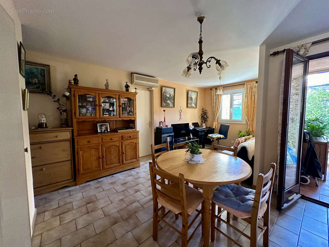 Appartement à LA LONDE-LES-MAURES