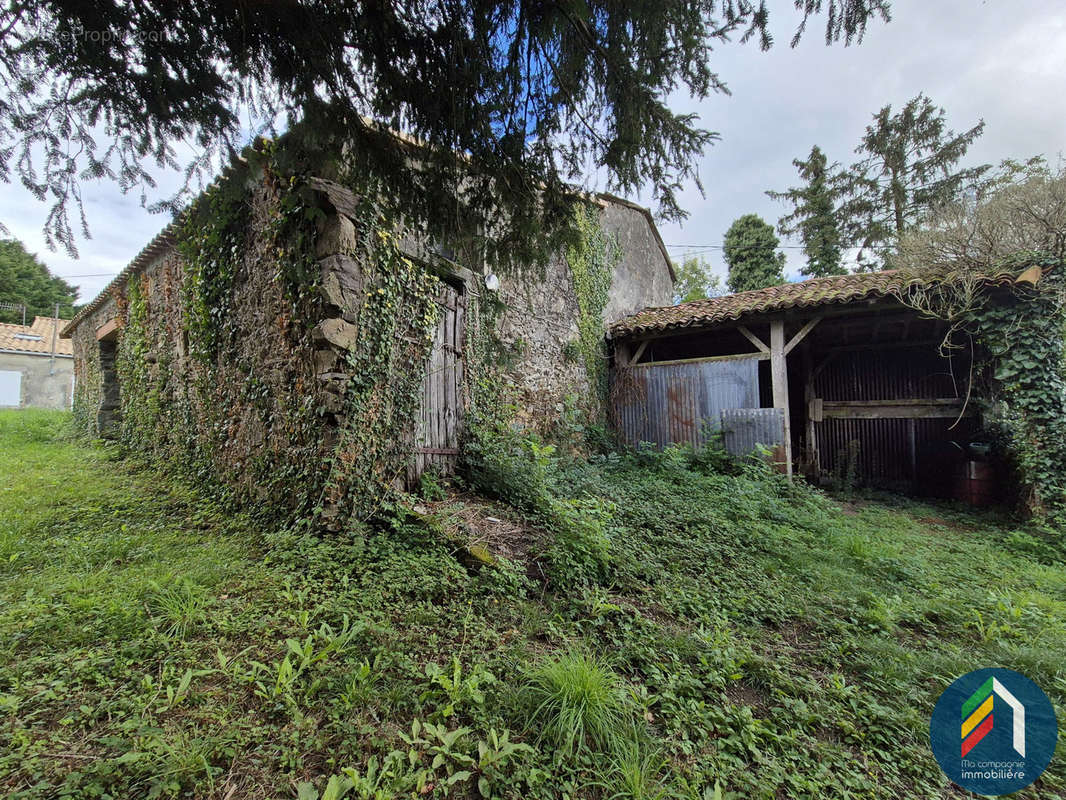 Maison à LA MEILLERAIE-TILLAY