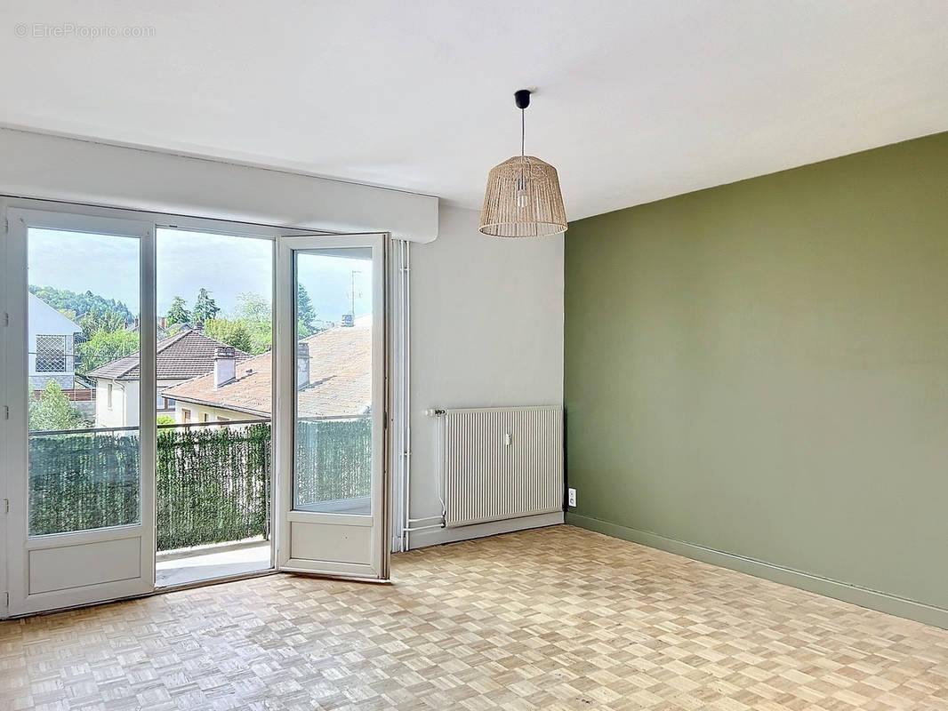 Appartement à BRIVE-LA-GAILLARDE