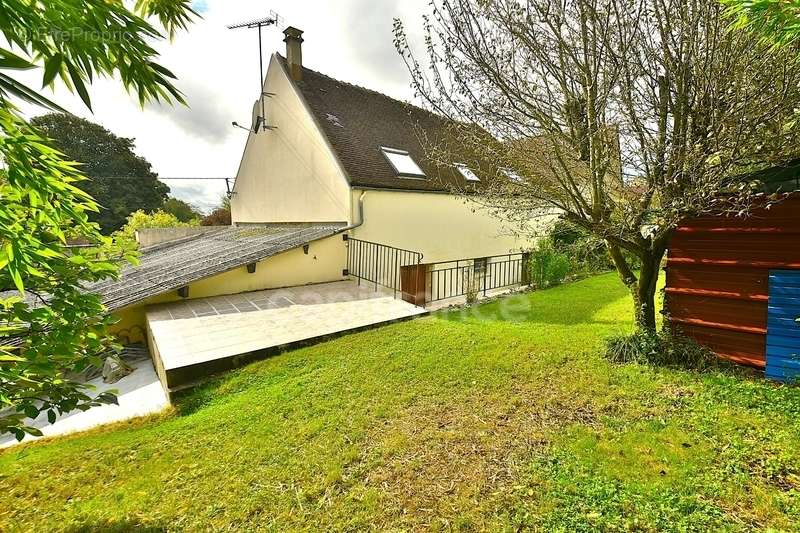 Maison à BELLECHAUME