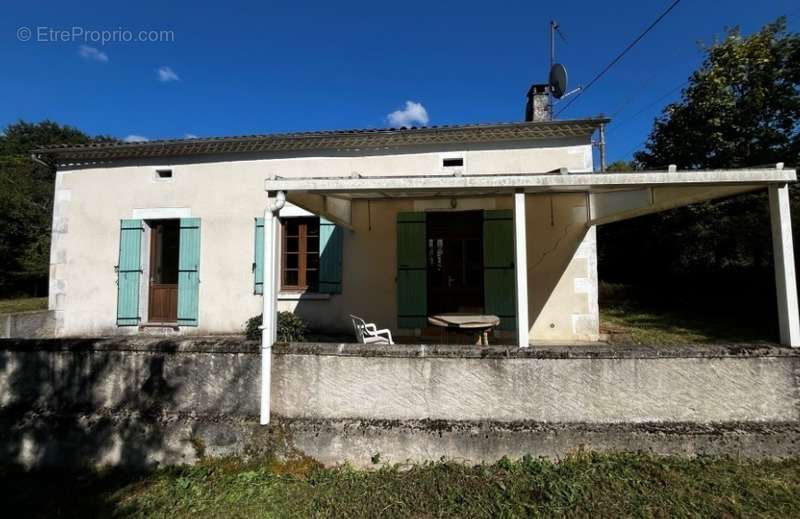 Maison à SAINT-ASTIER