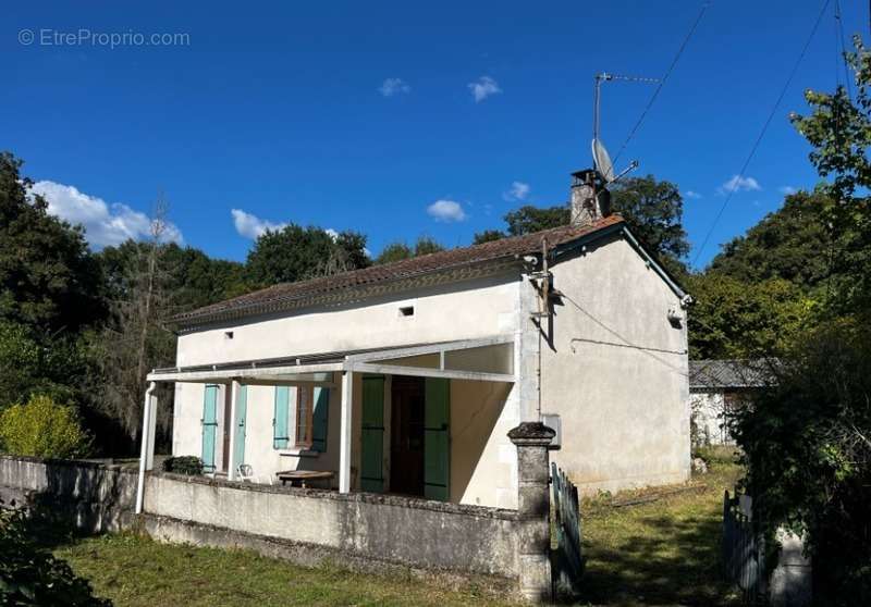 Maison à SAINT-ASTIER