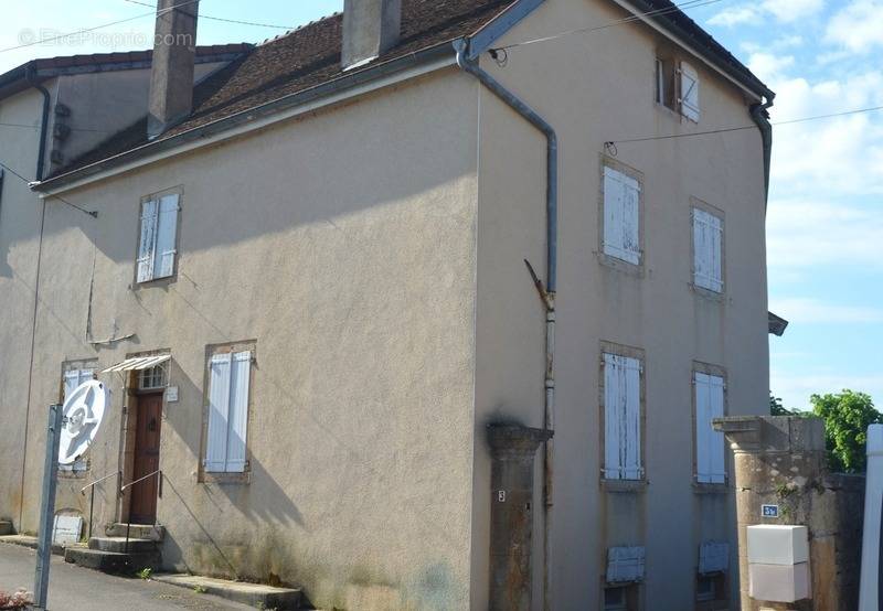 Maison à COUSANCE