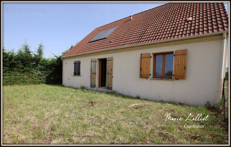 Maison à BEAUNE-LA-ROLANDE