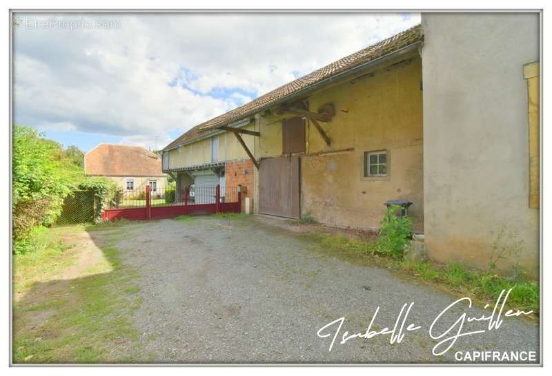 Maison à CHATEAUMEILLANT