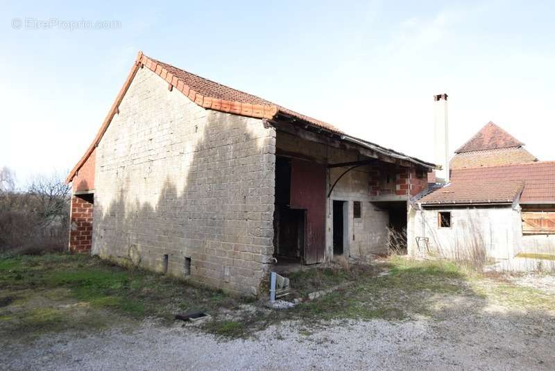 Maison à LONS-LE-SAUNIER