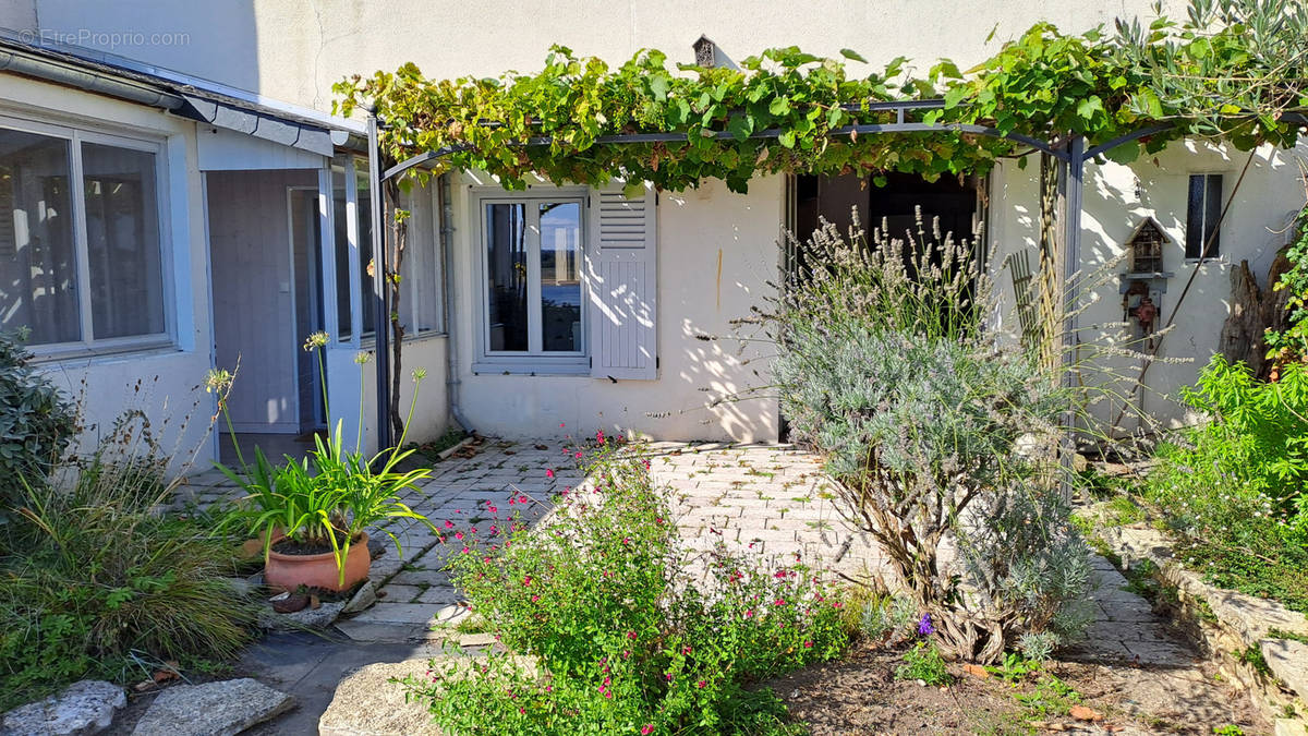 Maison à LE FRESNE-SUR-LOIRE