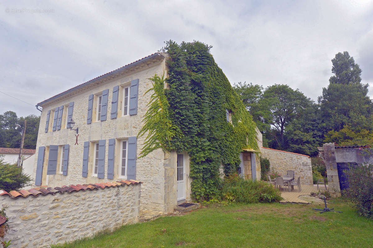 Maison à THAIMS