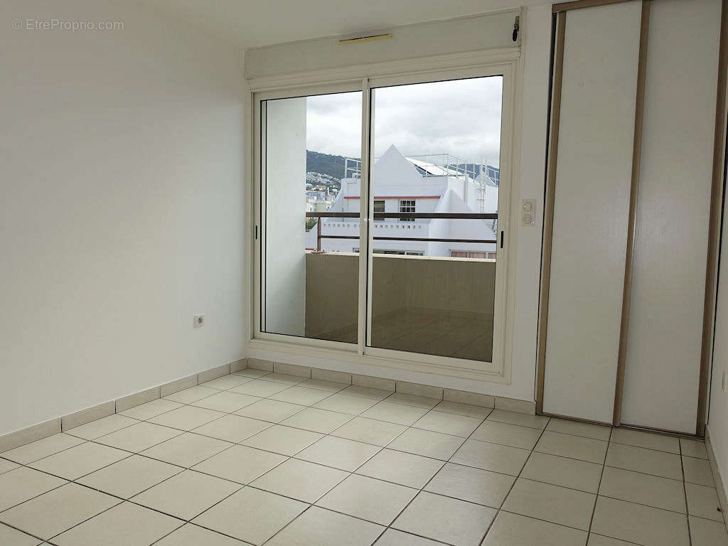 Appartement à SAINT-DENIS