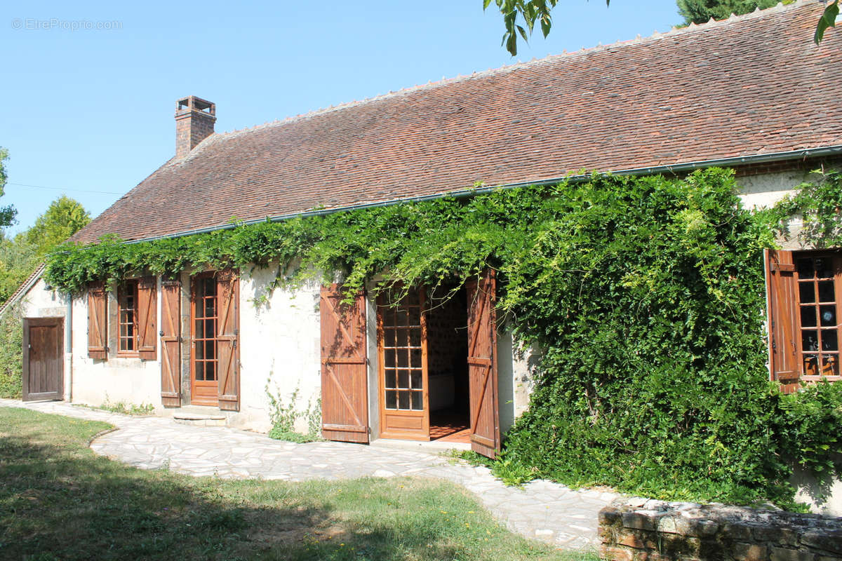 Maison à CERILLY