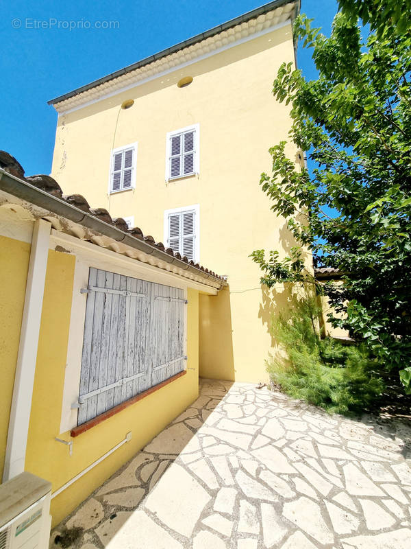 Maison à DRAGUIGNAN