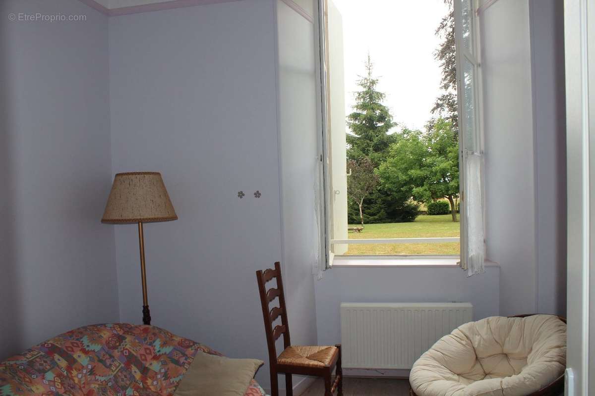 Appartement à SAINT-YRIEIX-LA-PERCHE