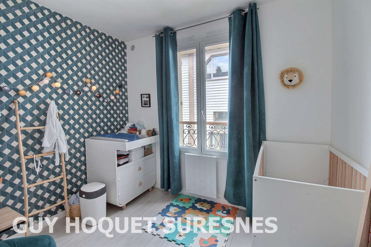 Appartement à SURESNES