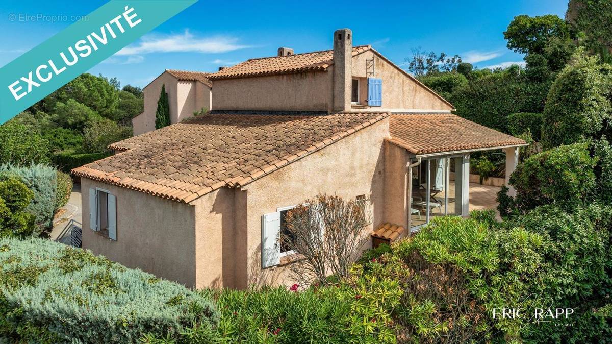 Photo 1 - Maison à ROQUEBRUNE-SUR-ARGENS