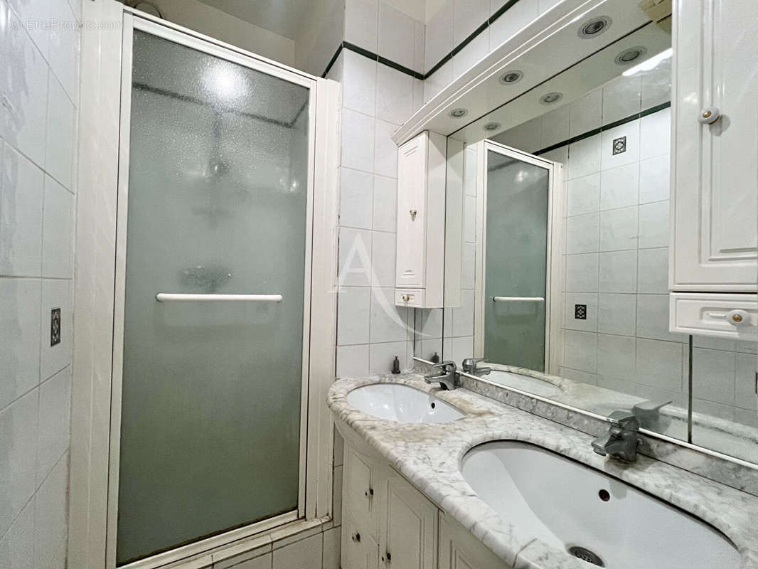 Appartement à PARIS-12E