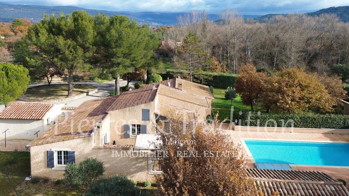 Maison à SAINT-SATURNIN-LES-APT