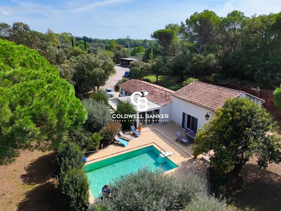 Maison à ROQUEBRUNE-SUR-ARGENS