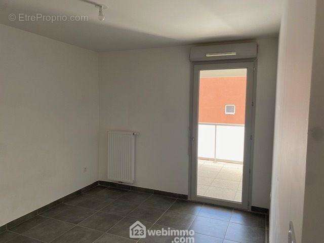 1ère chambre de 12.50 m² avec terrasse - Appartement à MONTPELLIER