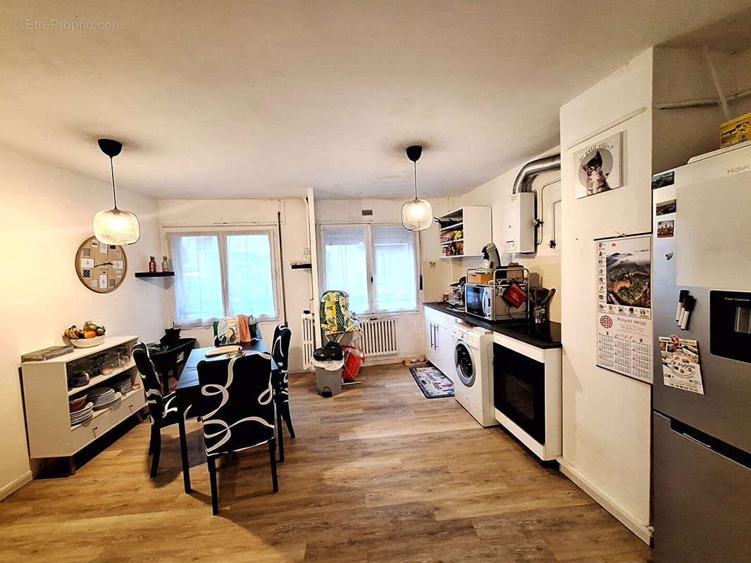 Appartement à MARSEILLE-5E