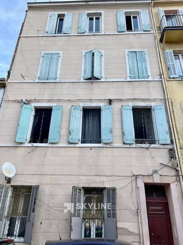 Appartement à MARSEILLE-3E