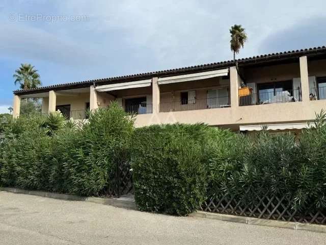 Appartement à VILLENEUVE-LOUBET