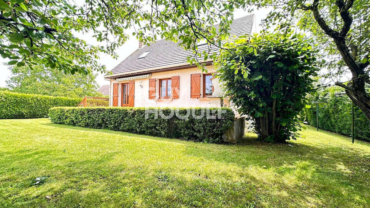 Maison à CHEVRIERES