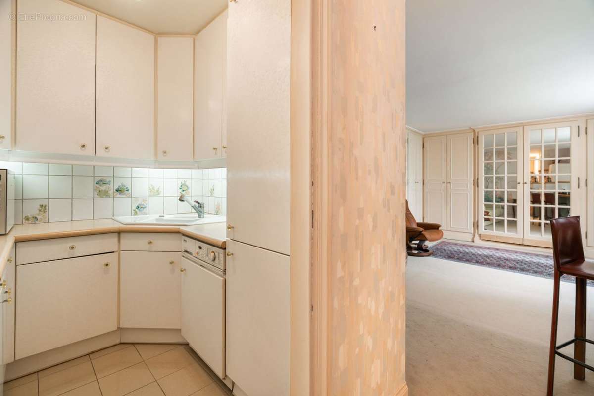 Appartement à PARIS-7E