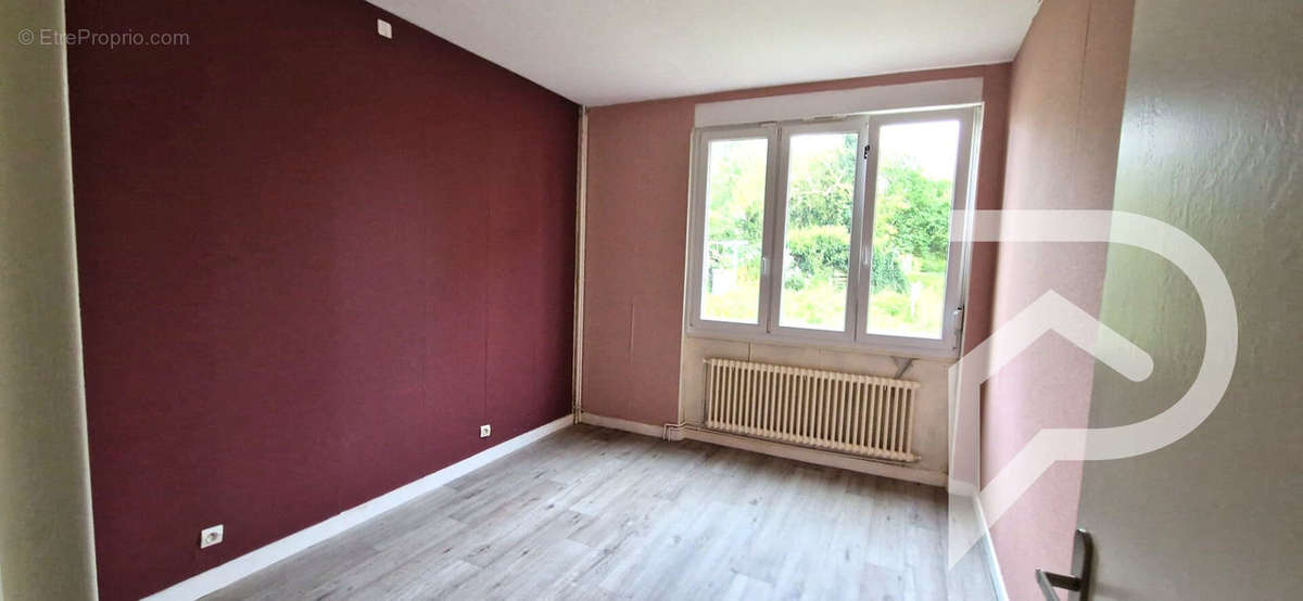 Appartement à CONFLANS-EN-JARNISY