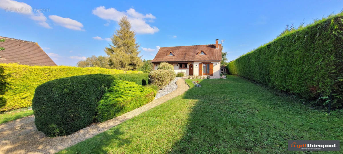 Maison à FONTAINE-SUR-SOMME