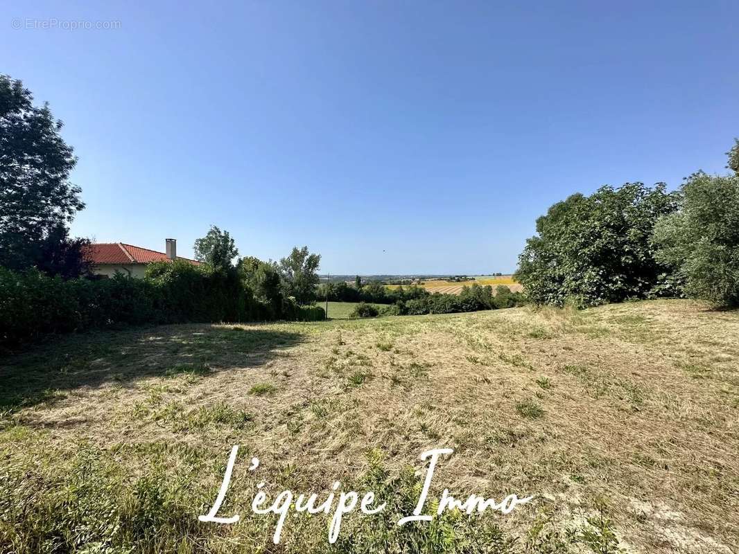 Terrain à L&#039;ISLE-JOURDAIN