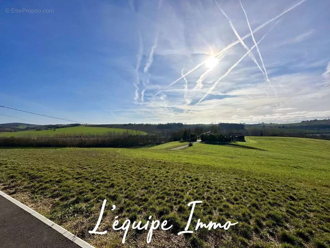 Terrain à L&#039;ISLE-JOURDAIN