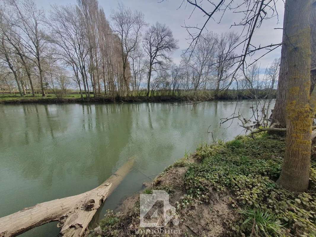 Terrain à MONTOIRE-SUR-LE-LOIR