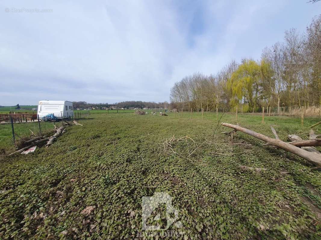 Terrain à MONTOIRE-SUR-LE-LOIR