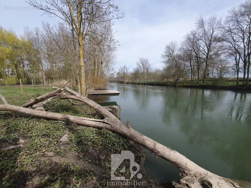 Terrain à MONTOIRE-SUR-LE-LOIR