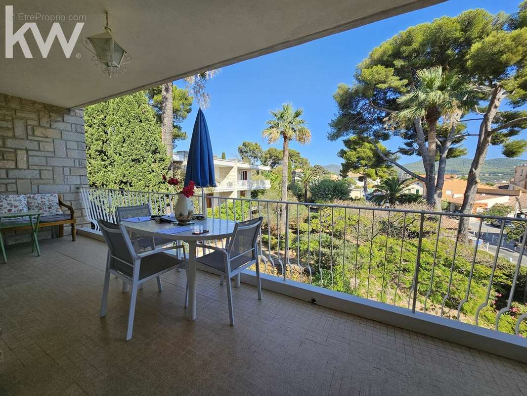 Appartement à SAINT-CYR-SUR-MER