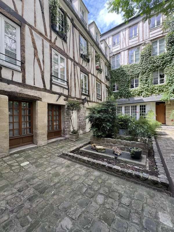 Appartement à PARIS-6E