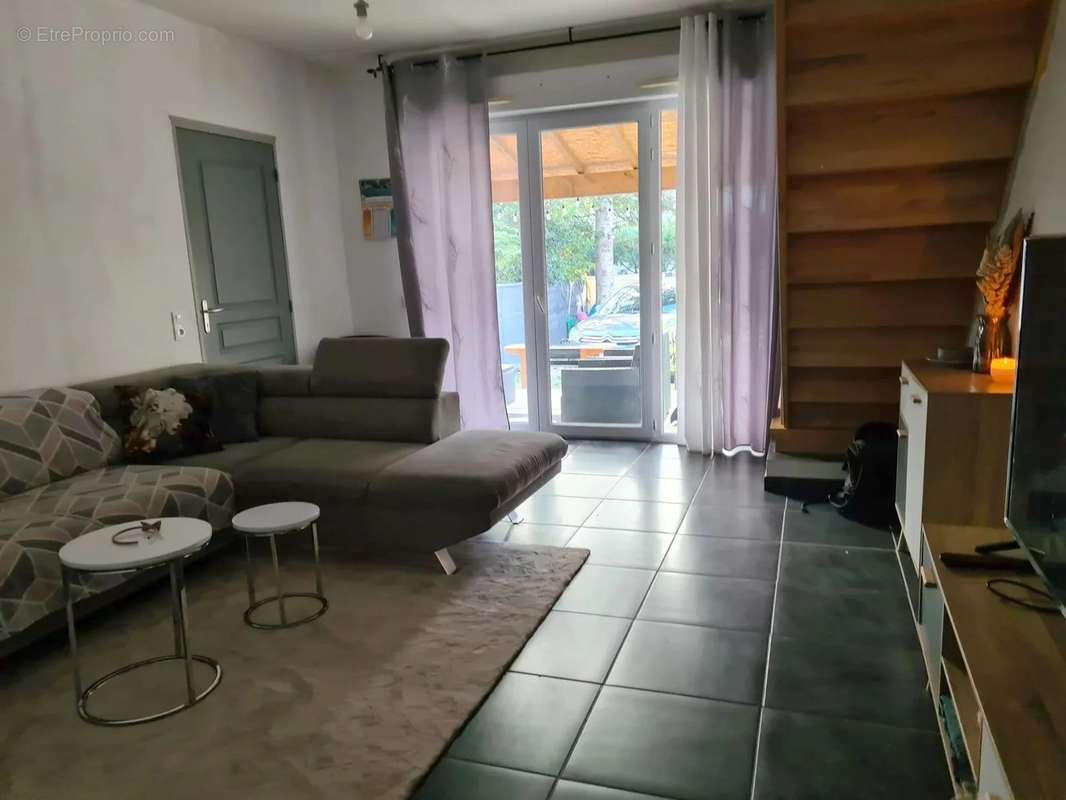 Appartement à CABANNES