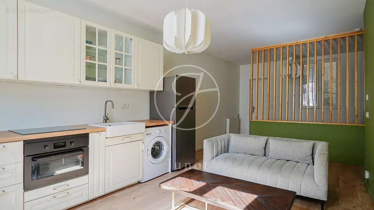 Appartement à PARIS-18E