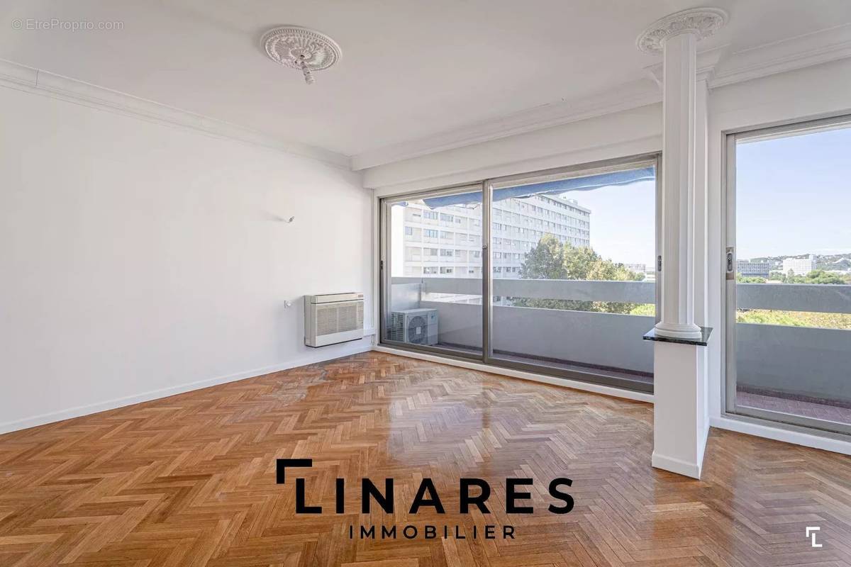 Appartement à MARSEILLE-9E