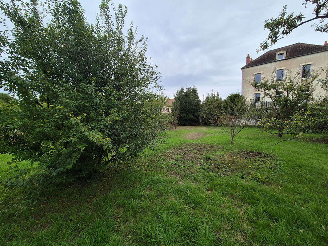 Maison à MONTLUCON