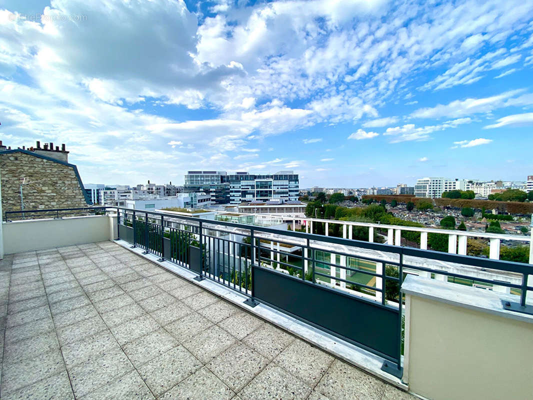 Appartement à LEVALLOIS-PERRET