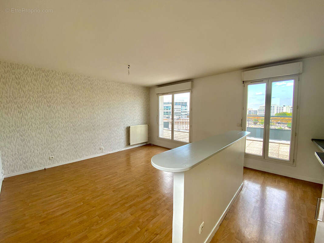 Appartement à LEVALLOIS-PERRET