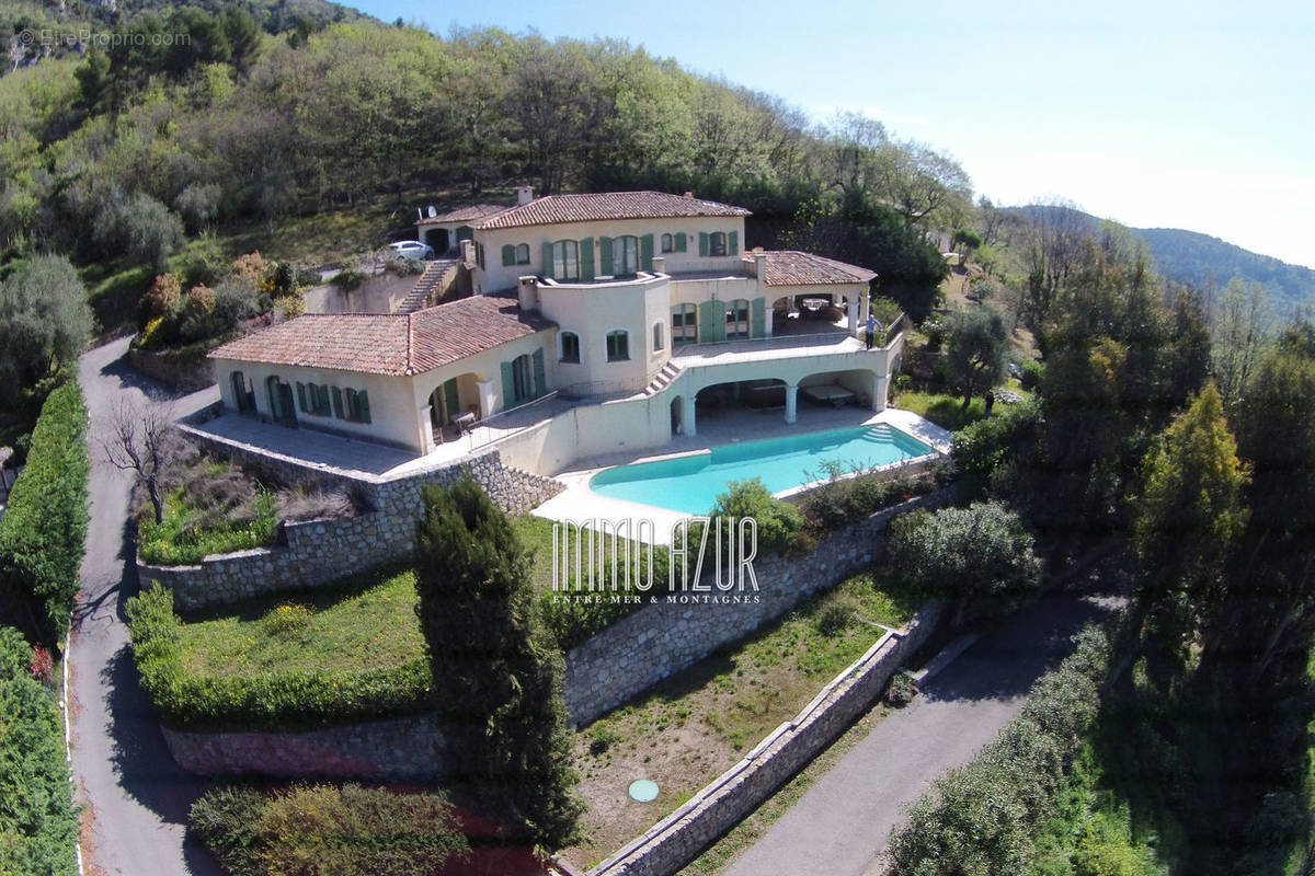 Maison à TOURRETTES-SUR-LOUP