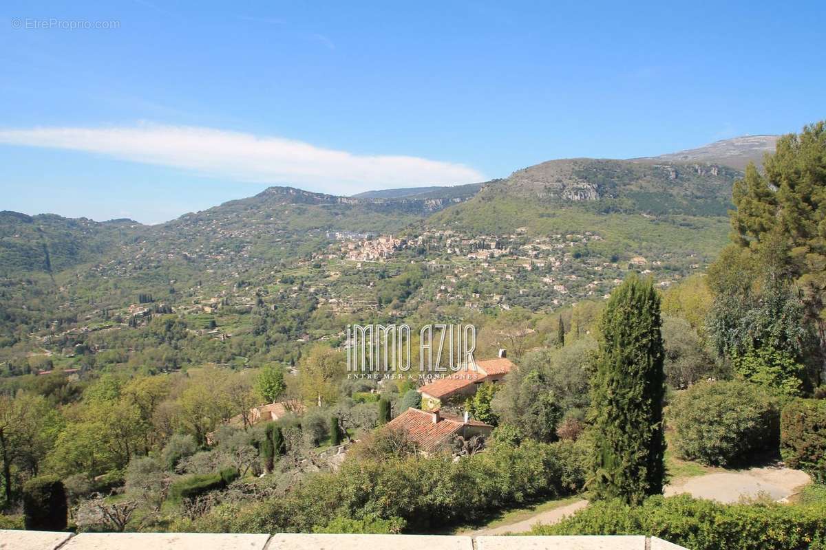 Maison à TOURRETTES-SUR-LOUP