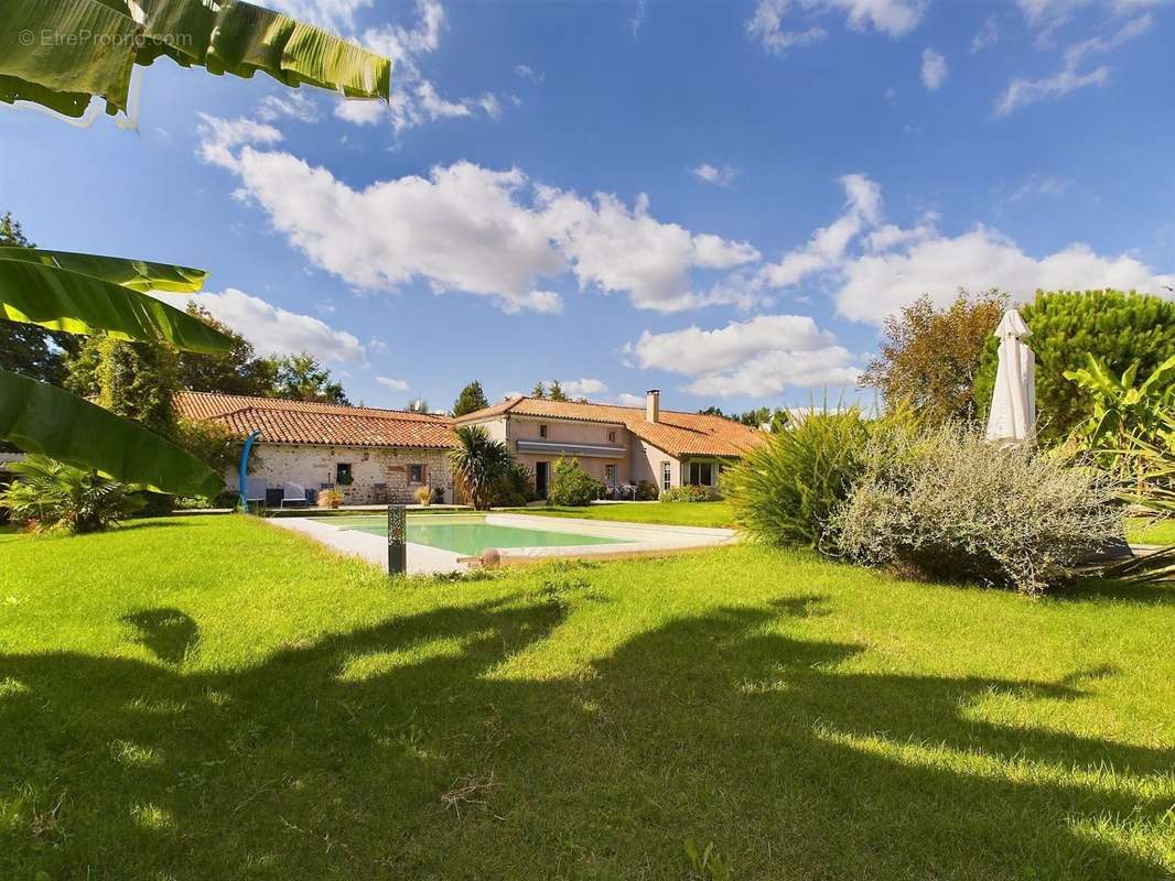 Maison à SAINT-SYLVESTRE-SUR-LOT