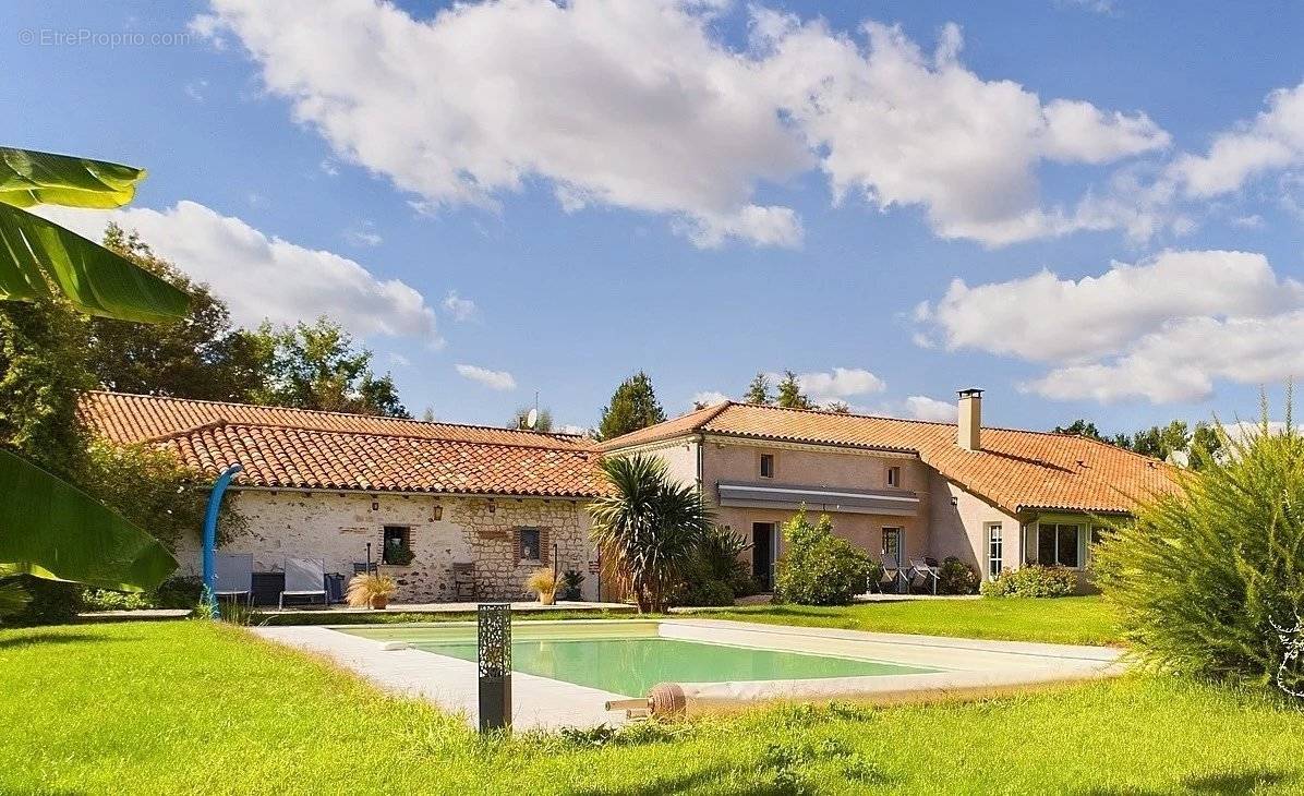 Maison à SAINT-SYLVESTRE-SUR-LOT