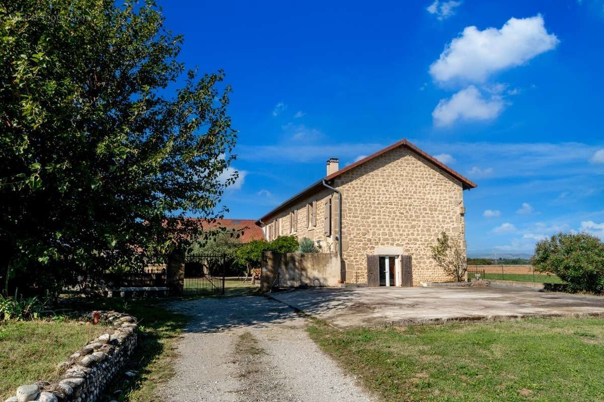 Maison à CHATEAUNEUF-SUR-ISERE